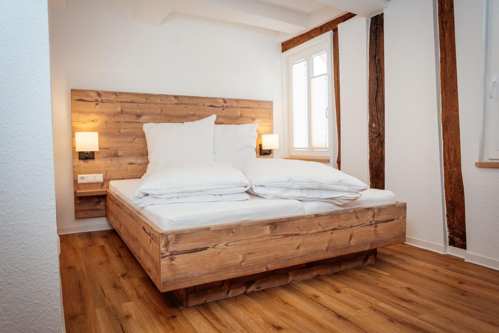Bauernhaeusle Hotel Hessigheim ภายนอก รูปภาพ