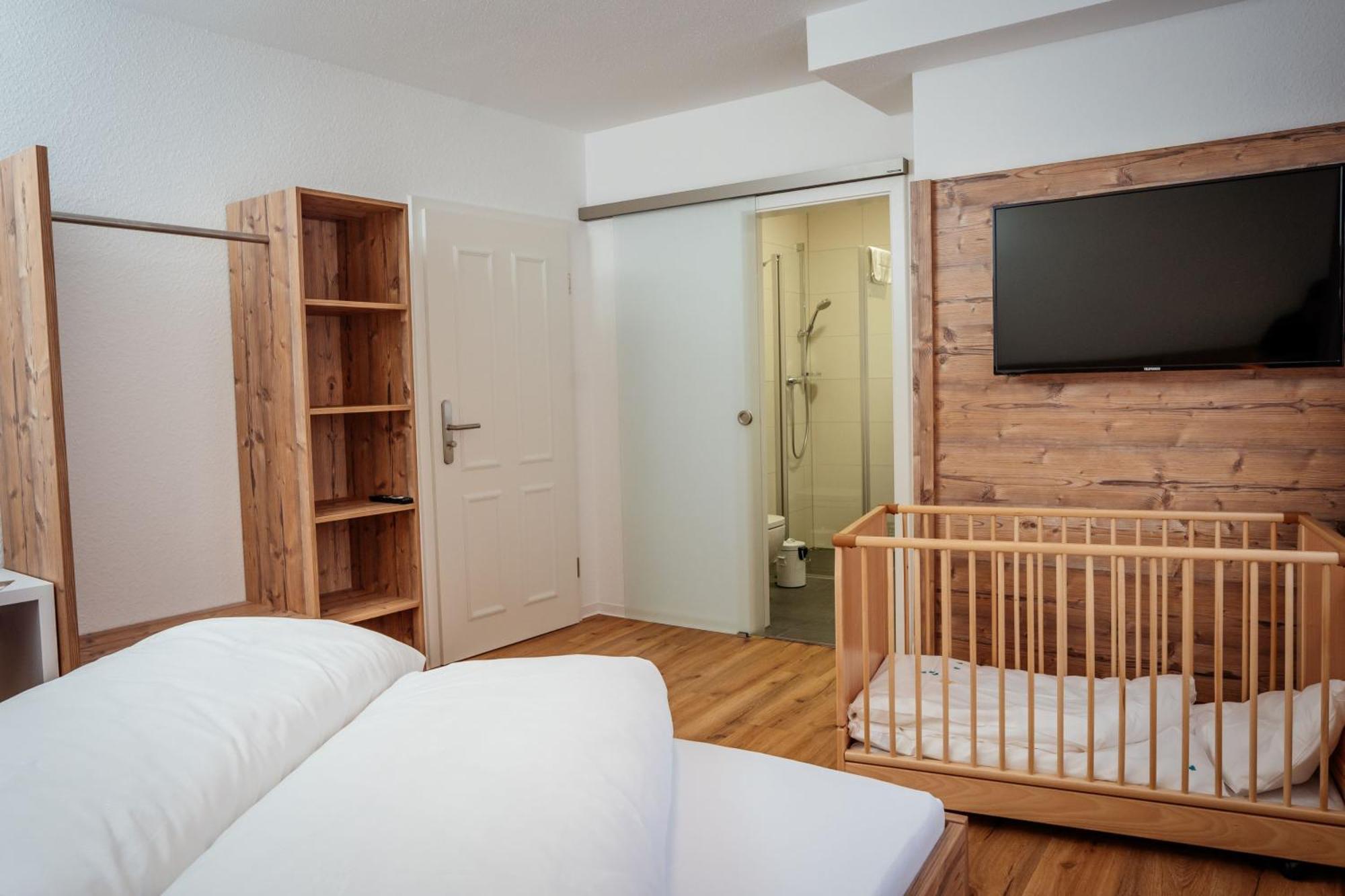 Bauernhaeusle Hotel Hessigheim ภายนอก รูปภาพ